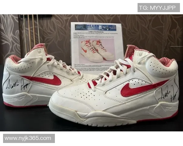 球星亲签足球鞋是真的吗 揭开背后的真相与市场营销策略