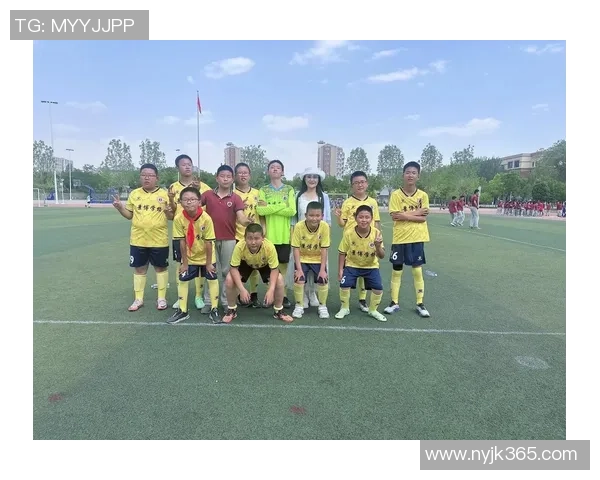 缩小版足球球星的奇幻冒险之旅带你走进微观绿茵赛场世界 缩小版足球球星的奇幻冒险之旅带你走进微观绿茵赛场世界